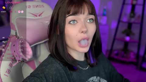 Snapshot of babyroxynill chatting on 02/20/25, 11:10 Nika online show from 02/20/25, 11:10