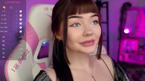 Snapshot of babyroxynill chatting on 09/11/25, 09:15 Nika online show from 09/11/25, 09:15