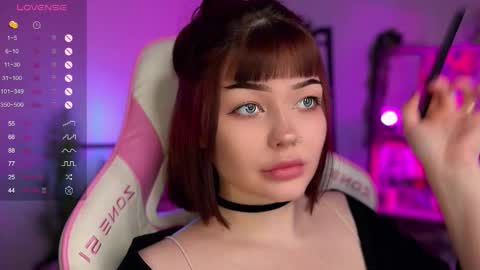 Snapshot of babyroxynill chatting on 09/16/25, 09:27 Nika online show from 09/16/25, 09:27