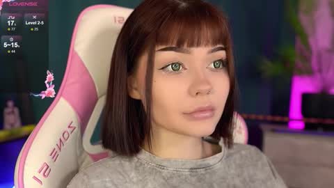 Snapshot of babyroxynill chatting on 10/05/25, 09:34 Nika online show from 10/05/25, 09:34