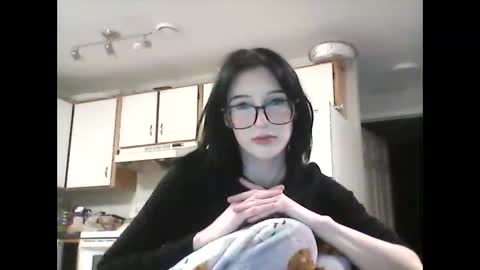 Snapshot of babysapphiree chatting on 02/14/26, 07:27 sapphire online show from 02/14/26, 07:27