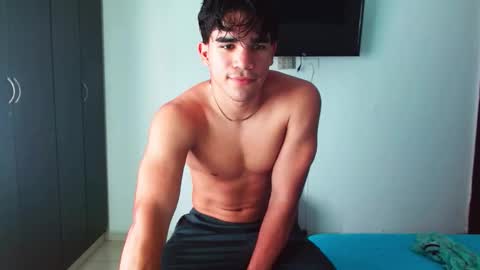 Snapshot of babysebasxxx chatting on 10/31/25, 07:26 sebas online show from 10/31/25, 07:26