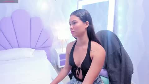 Snapshot of babysophie18_ chatting on 02/14/26, 10:12 Sophie online show from 02/14/26, 10:12