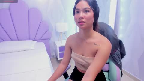 Snapshot of babysophie18_ chatting on 02/18/26, 10:00 Sophie online show from 02/18/26, 10:00