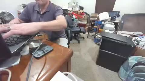 Snapshot of bad_boy4u2abuse chatting on 10/30/25, 09:11 bad_boy4u2abuse online show from 10/30/25, 09:11