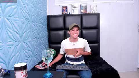 bad_boy_21_ online show from 02/15/26, 05:15