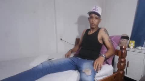 Snapshot of bad_boy_master_findom chatting on 05/25/26, 04:40 bad_boy_master_findom online show from 05/25/26, 04:40