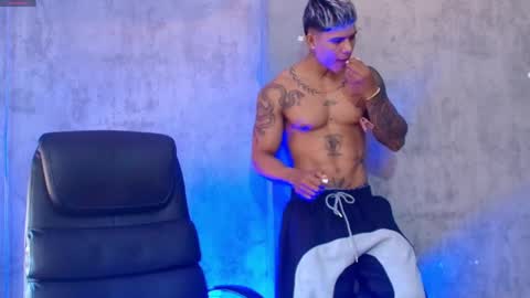 Snapshot of bad_boytoh chatting on 03/18/26, 03:37 bad_boytoh online show from 03/18/26, 03:37