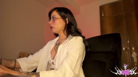 Snapshot of bad_cherry chatting on 12/03/24, 02:03 Bratty Lanita - independent online show from 12/03/24, 02:03