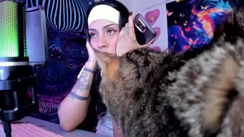 Snapshot of bad_cherry chatting on 01/20/25, 11:10 Bratty Lanita - independent online show from 01/20/25, 11:10