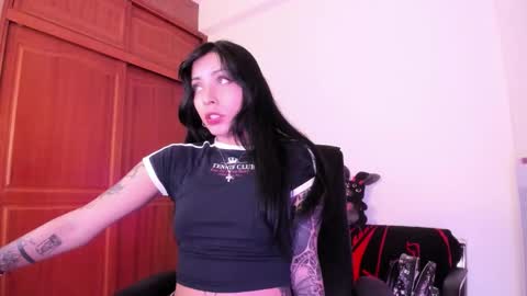 Snapshot of bad_cherry chatting on 11/04/25, 01:05 Bratty Lanita - independent online show from 11/04/25, 01:05