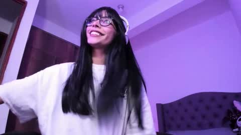 Snapshot of bad_cherry chatting on 11/28/25, 11:29 Bratty Lanita - independent online show from 11/28/25, 11:29