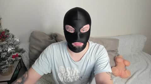 Snapshot of bad_hot_boy__209123 chatting on 12/27/24, 09:22 Mike online show from 12/27/24, 09:22