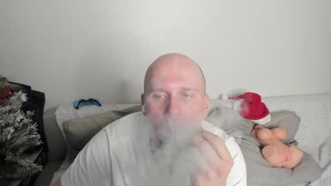 Snapshot of bad_hot_boy__209123 chatting on 01/03/25, 06:35 Mike online show from 01/03/25, 06:35