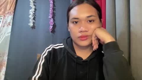 Snapshot of bad_kitty_amara chatting on 03/04/26, 04:57 AMARA - FOLLOW ME AND THUMBS UP online show from 03/04/26, 04:57