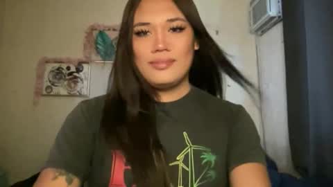 Snapshot of bad_kitty_amara chatting on 03/20/26, 03:44 AMARA - FOLLOW ME AND THUMBS UP online show from 03/20/26, 03:44