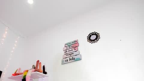 Victoria online show from 11/11/25, 01:55