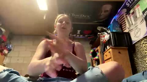 badazzcici online show from 11/22/25, 03:38