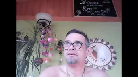 Snapshot of badboy2406 chatting on 02/20/25, 07:55 badboy2406 online show from 02/20/25, 07:55