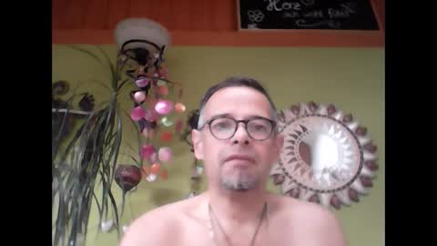 Snapshot of badboy2406 chatting on 02/28/25, 08:31 badboy2406 online show from 02/28/25, 08:31