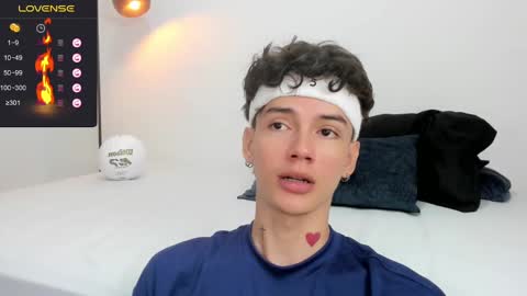 Snapshot of badboy_one chatting on 01/25/25, 12:47 jhojan online show from 01/25/25, 12:47