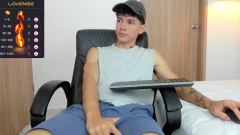 Snapshot of badboy_one chatting on 02/12/25, 01:27 jhojan online show from 02/12/25, 01:27