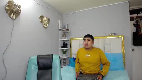 Snapshot of badboyjuan_ chatting on 05/05/26, 11:51 JUAN online show from 05/05/26, 11:51