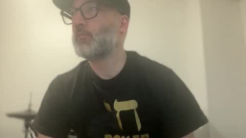 Snapshot of badboymusician chatting on 11/29/25, 01:41 RockHardDrummer online show from 11/29/25, 01:41