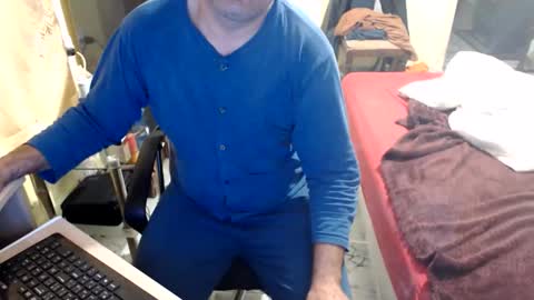 Snapshot of badbulgaro chatting on 11/02/25, 04:15 badbulgaro online show from 11/02/25, 04:15