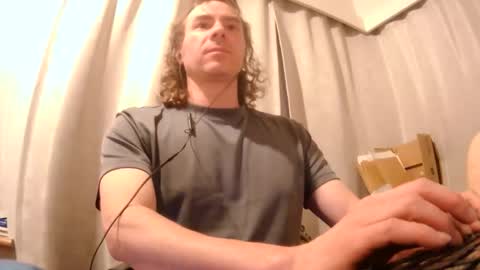 badbunnybenny online show from 05/23/26, 12:09