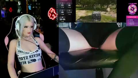 Snapshot of badd0ll chatting on 06/25/26, 02:21 badd0ll online show from 06/25/26, 02:21
