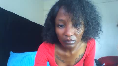 Snapshot of baddie_bunnie chatting on 11/23/25, 07:19 baddie_bunnie online show from 11/23/25, 07:19