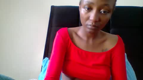 Snapshot of baddie_bunnie chatting on 12/02/25, 02:01 baddie_bunnie online show from 12/02/25, 02:01