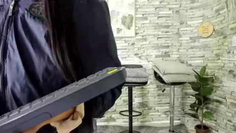 Snapshot of badgirls_000 chatting on 01/15/26, 11:04 candy and dayan online show from 01/15/26, 11:04