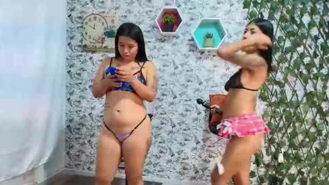 Snapshot of badgirls_000 chatting on 05/16/26, 11:09 candy and dayan online show from 05/16/26, 11:09