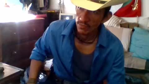 Mexican livin Off the Wall online show from 02/27/25, 11:26