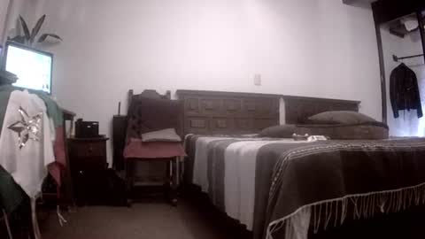 Mexican livin Off the Wall online show from 06/25/26, 02:11