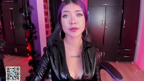 Snapshot of badkatyuska chatting on 01/09/26, 09:38 Please help me to reach 100 thumbs up online show from 01/09/26, 09:38