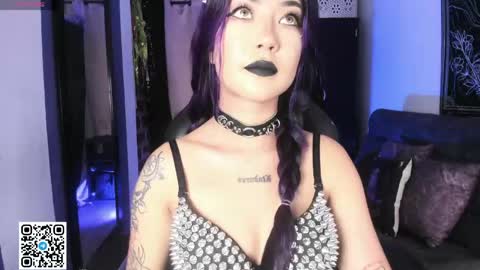 Snapshot of badkatyuska chatting on 05/22/26, 10:04 Please help me to reach 100 thumbs up online show from 05/22/26, 10:04