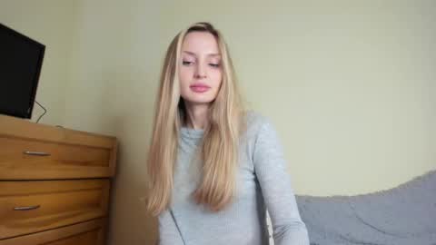 Snapshot of badmodel_ chatting on 09/12/25, 01:22 Name online show from 09/12/25, 01:22