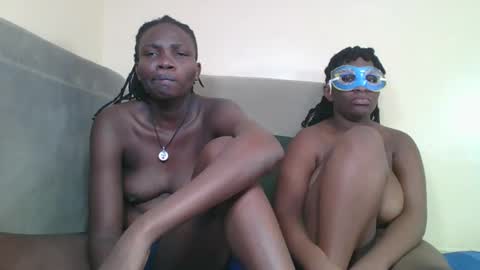 bads_girles online show from 04/30/26, 06:36