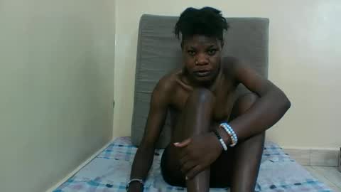 Snapshot of bads_hornies chatting on 01/13/26, 05:35 bads_hornies online show from 01/13/26, 05:35