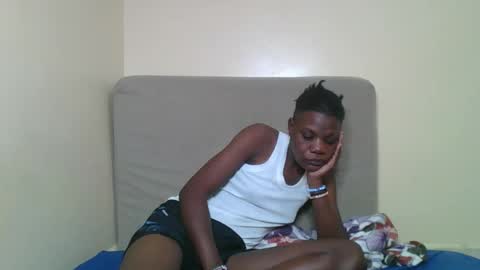 Snapshot of bads_hornies chatting on 02/25/26, 06:56 bads_hornies online show from 02/25/26, 06:56