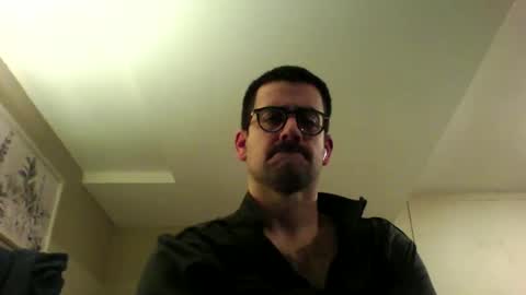 Snapshot of badtwister chatting on 01/10/25, 06:42 badtwister online show from 01/10/25, 06:42