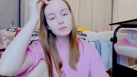 Snapshot of bae_cake_ chatting on 12/21/25, 06:04 Alice online show from 12/21/25, 06:04