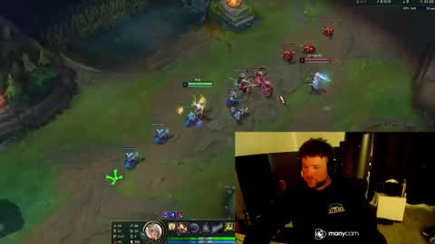 Snapshot of baftez chatting on 09/28/25, 01:44 Baffels online show from 09/28/25, 01:44