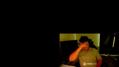 Snapshot of baftez chatting on 12/15/25, 03:22 Baffels online show from 12/15/25, 03:22