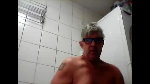 Snapshot of baggelina75 chatting on 12/15/24, 10:50 baggelina75 online show from 12/15/24, 10:50