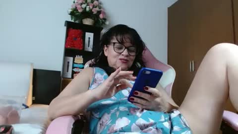 Snapshot of bailarina_atrevida chatting on 04/08/26, 03:23 sandra online show from 04/08/26, 03:23