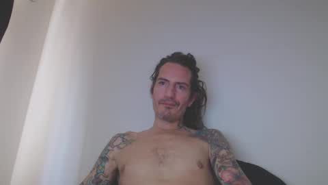 Snapshot of bailey39 chatting on 04/12/26, 04:34 Bailey online show from 04/12/26, 04:34